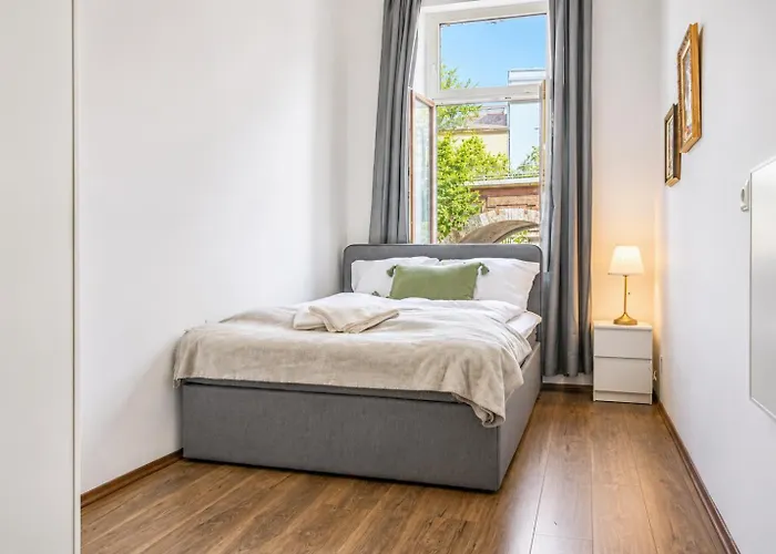 Amazing 1br Apt, Next To Akh Building For Everyone Vienna